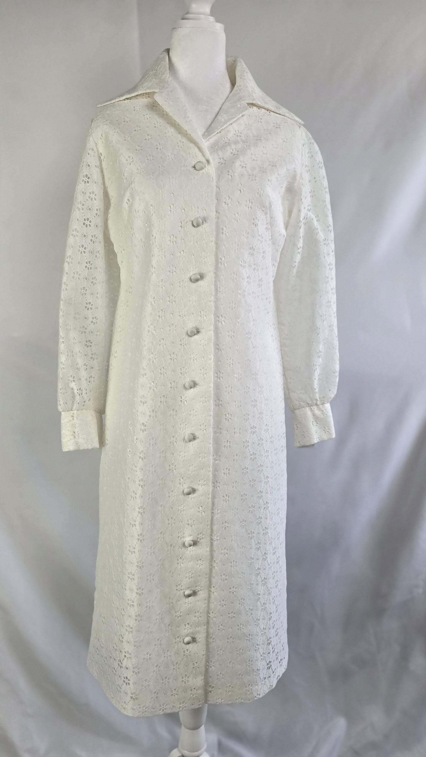 Liberty House Hawaii Vintage White Eyelet Lace Shirt Dress