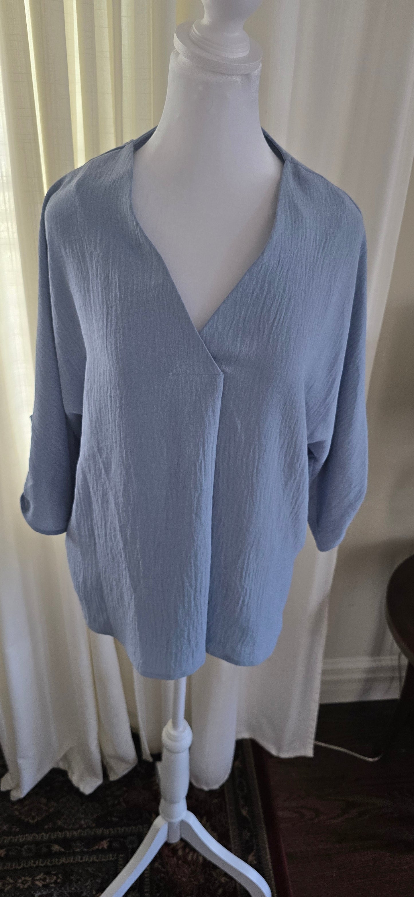 Andrée by Unit Periwinkle Blue Crinkle Roll-Tab Blouse — NWT